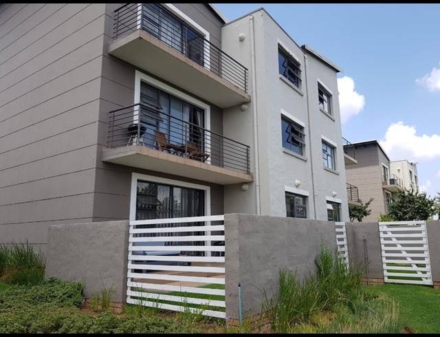 1 BEDROOM APARTMENT FOR SALE IN FOURWAYS